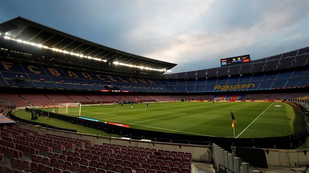 Camp Nou v Barcelon ek zpas panlsk ligy.