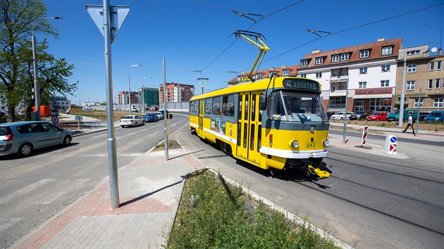 Zcela zrekonstruovan kiovatka v Plzni na Borech se motoristm oteve v sobotu. Uzaven byla tyi msce. (19. 5. 2020)