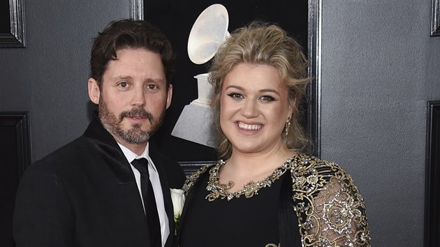 Brandon Blackstock a Kelly Clarksonová na cenách Grammy (New York, 28. ledna 2018)