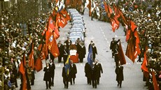 Poh�eb �védského premiéra Olofa Palmeho 15. b�ezna 1986. Politika zast�elili...