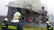 Požár krkonošské Petrovy boudy (1. srpna 2011)