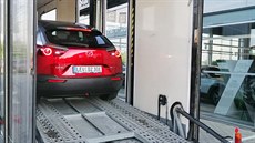 Pedprodukní elektromobily Mazda MX-30 dorazily do Prahy.