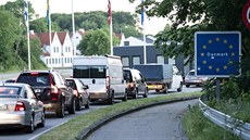 Fronta aut na znovu otevené hranici Nmecka s Dánskem. (15. ervna 2020)