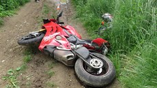 Motorká, který se spolujezdkyní ujídl na Blanensku policistm, havaroval na...