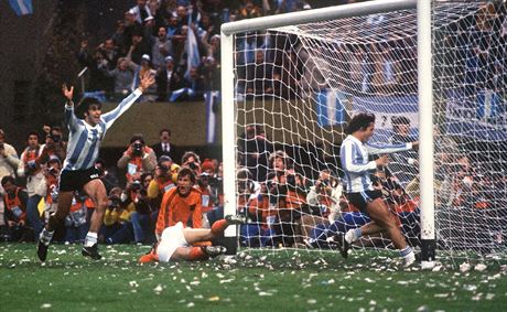 Argentinská gólová radost ve finále MS 1978 proti Nizozemsku.