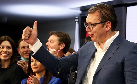 Srbský prezident Aleksandar Vui bhem parlamentních voleb (21. ervna 2020)
