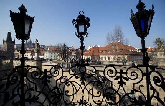 Balkon domu U obrázku Panny Marie je legendou.