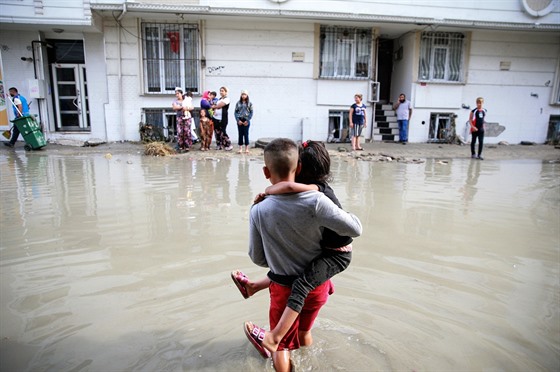 Istanbul zasáhly povodn. (23. ervna 2020)