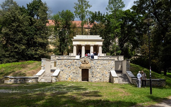Nedávno zrekonstruované Jihoslovanské mauzoleum v olomouckých Bezručových...