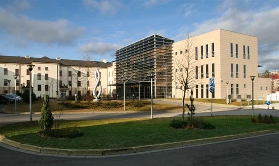 Současné sídlo krajského úřadu v Jihlavě slouží od roku 2002. Úředníkům je už...