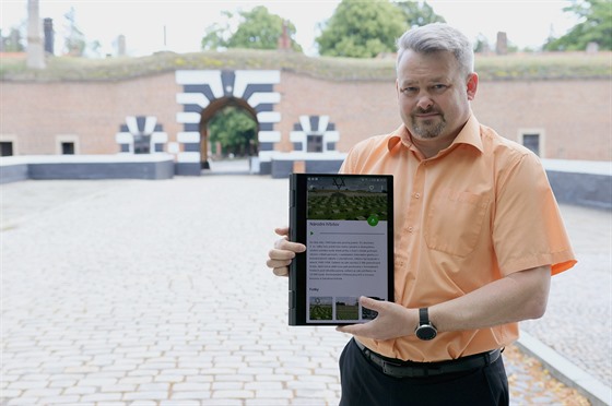 Tomá Rieger z Památníku Terezín pedstavuje nového virtuálního prvodce v...