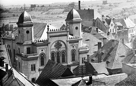 Výstava nazvaná idé na atecku ukáe i historii atecké synagogy, která je...