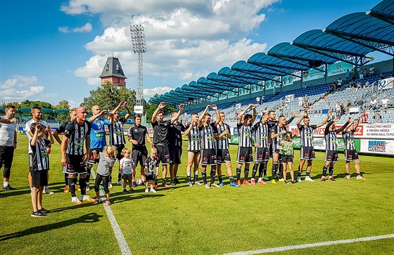 Fotbalisté eských Budjovic se po vyazení v semifinále skupiny o Evropu louí...