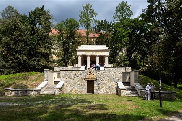 Nedávno zrekonstruované Jihoslovanské mauzoleum v olomouckých Bezruových...