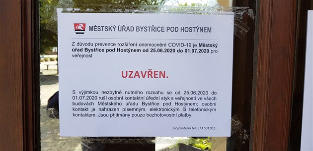 Budovy radnice v Bystici pod Hostýnem jsou kvli výskytu koronavirové nákazy...