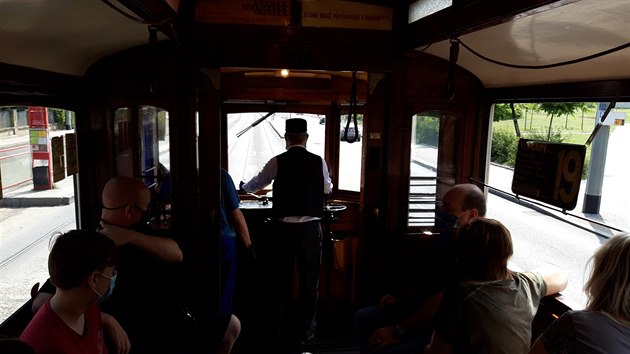Okruní jízda muzejní tramvají
