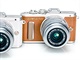 Olympus PEN PL8 pichz ve tech barevnch variantch. Tlo stoj tm 13...