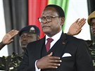 Nov zvolený prezident Malawi Lazarus Chakwera skládá písahu. (28. ervna 2020)