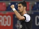 Cristiano Ronaldo z Juventusu se raduje ze vsteleného gólu do sít Boloni.
