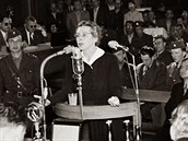 Milada Horáková pi výslechu v soudní budov v Praze na Pankráci (8. ervna...