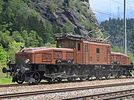 Švýcarská elektrická lokomotiva řady Ce 6/8 II zvaná Krokodýl