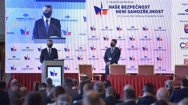 Premir Andrej Babi na nrodn konferenci Nae bezpenost nen samozejmost