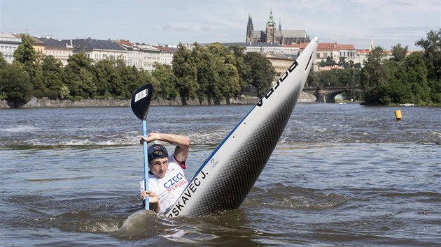 Kajak Ji Prskavec pi pedstaven sti tokijsk olympijsk kolekce obleen pro esk fanouky.