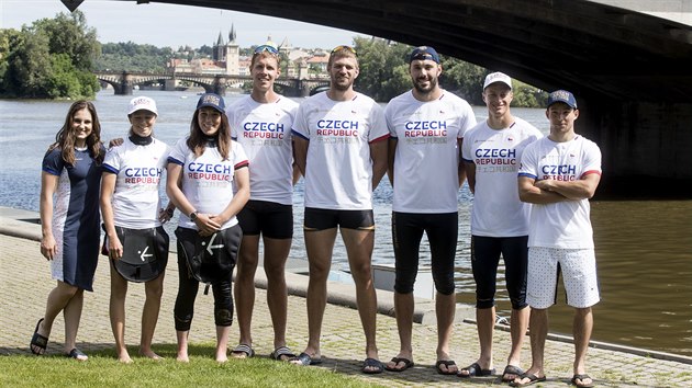 et reprezentanti pi pedstaven sti tokijsk olympijsk kolekce obleen pro fanouky.