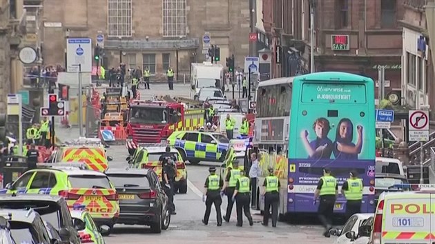 Centrum Glasgow zaplnili policist kvli toku noem