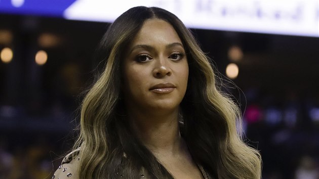 Beyoncé na finále NBA mezi Golden State Warriors a Toronto Raptors | na serveru Lidovky.cz | aktuální zprávy