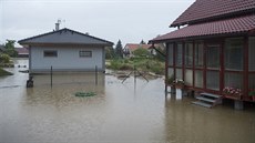 Záplavy v Dolních edicích na Pardubicku. V obci se rozvodnil tamní potok. (29....