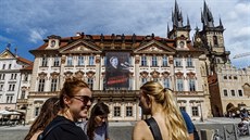 Budovy v eské republice pipomínají vyvenými bilboardy 70. výroí popravy...