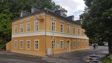 Opravený bývalý hotel Praha v Kyselce na Karlovarsku.