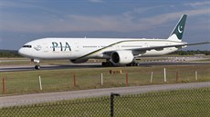Letoun pákistánských státních aerolinek PIA.