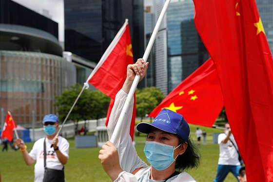 íntí podporovatelé nového bezpenostního zákona pro Hongkong schvalují jeho...