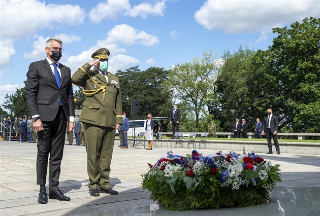 Padli za vlast, která ještě neexistovala, ocenil legionáře Opata