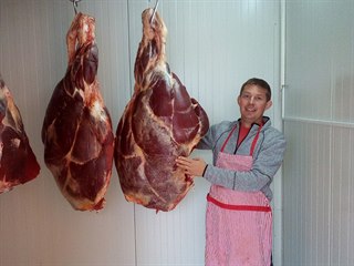 Přemysl Motička ve své bourárně.
