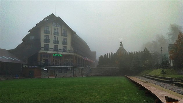 V arelu v Szymbarku naleznete veker vyit. Krom hotelu nechyb ani restaurace nebo teba pivovar.