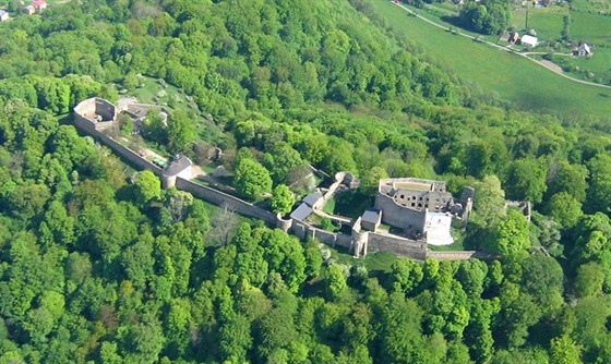 Pohled na hrad Hukvaldy
