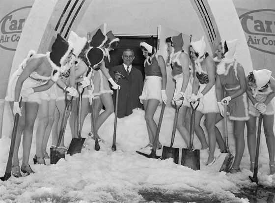 Willis Carrier demonstruje klimatizaci na světovém veletrhu v St. Louis. (25....