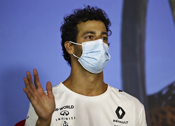 Daniel Ricciardo ze stáje Renault na tiskové konferenci