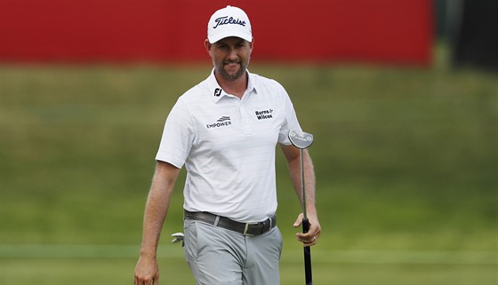 Webb Simpson se usmívá na turnaji PGA Tour v Detroitu.