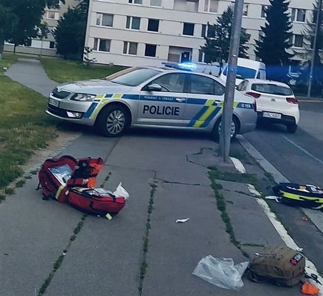 Policisté vyetují, jak piel 29letý mu v Karlín k váným zranním (3....