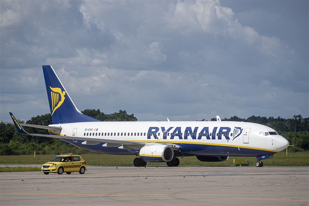 Ryanair odmítne pasažéry s lístkem od Kiwi.com. Vyhrožují lidem, říká česká firma