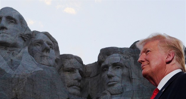 Trump se dal v žebříčku prezidentů na první místo. Historici ho řadí mezi nejhorší