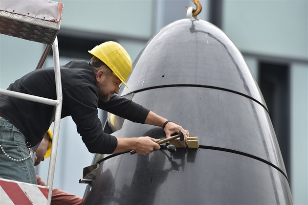 Na námstí Svobody v Brn zaala ve tvrtek 9. ervence 2020 oprava asostroje.