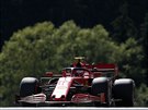 Charles Leclerc z Ferrari bhem kvalifikace na Velkou cenu Rakouska.
