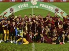 Sparantí fotbalisté se radují z vítzství v národním poháru, ve finále...