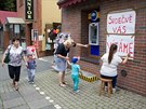 Poltí prodejci v Cieszyn vítají eské zákazníky, kteí k nim v dob pandemie...