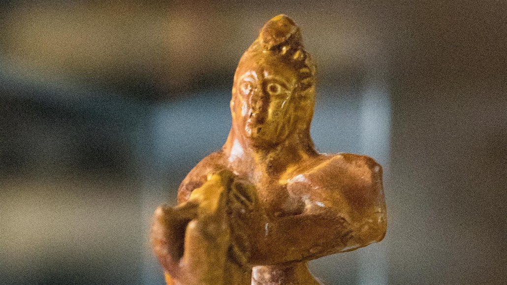 Středověká hračka v podobě figurky rytíře.